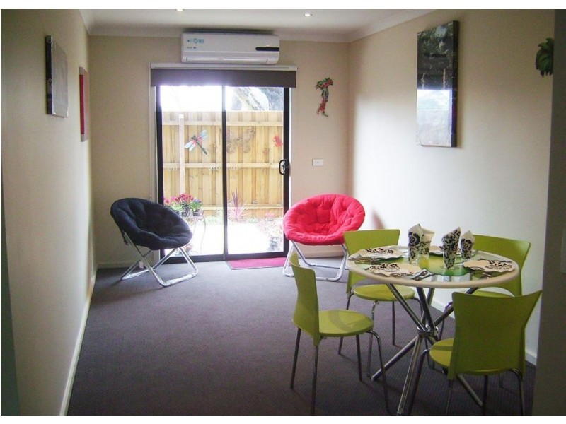 15/27-29 Golden Grove, Springvale South VIC 3172
