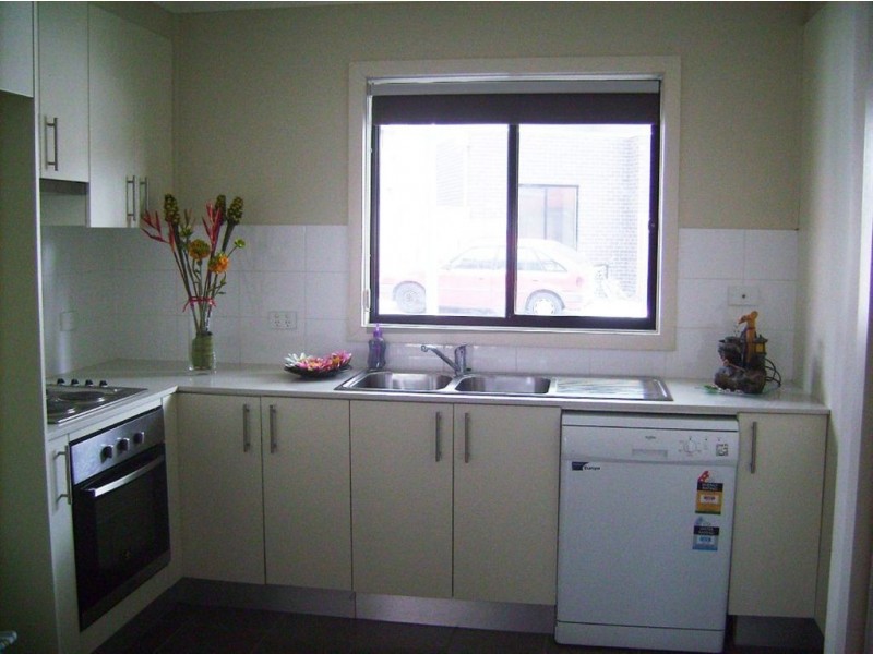 15/27-29 Golden Grove, Springvale South VIC 3172