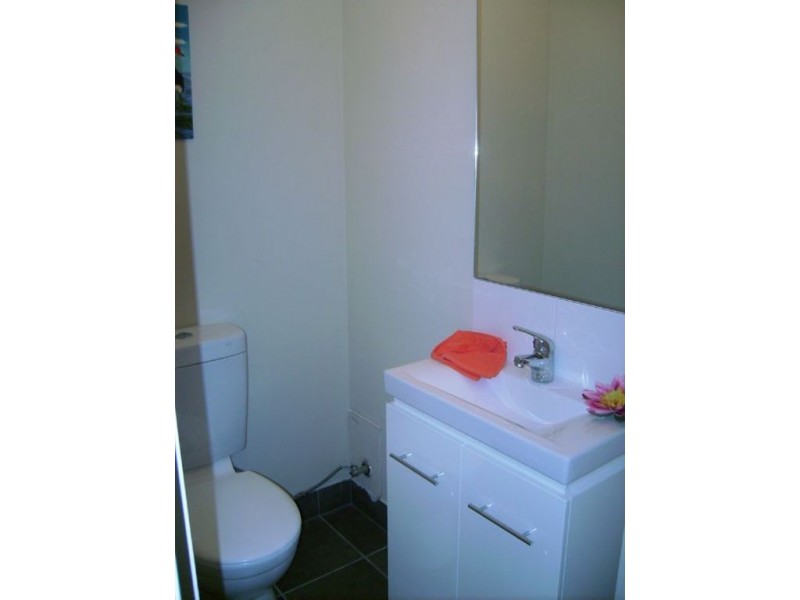 15/27-29 Golden Grove, Springvale South VIC 3172