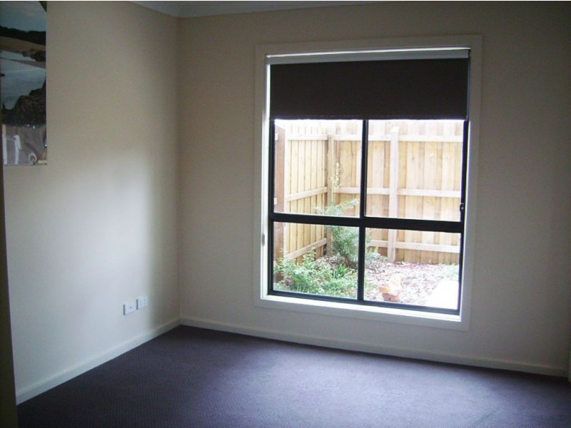 15/27-29 Golden Grove, Springvale South VIC 3172