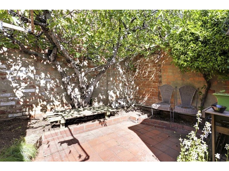 102 Station Street, Carlton VIC 3053