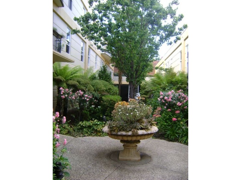 18/116 Drummond Street, Carlton VIC 3053