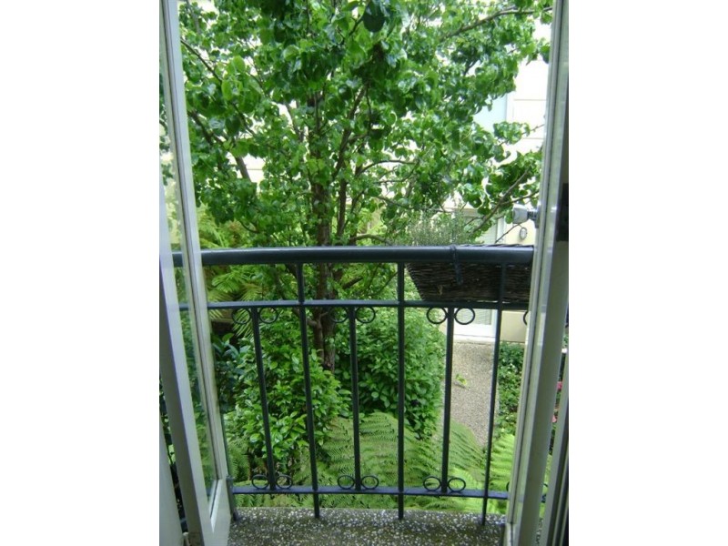 18/116 Drummond Street, Carlton VIC 3053