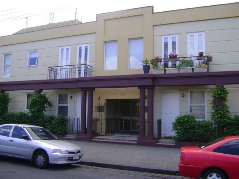 18/116 Drummond Street, Carlton VIC 3053