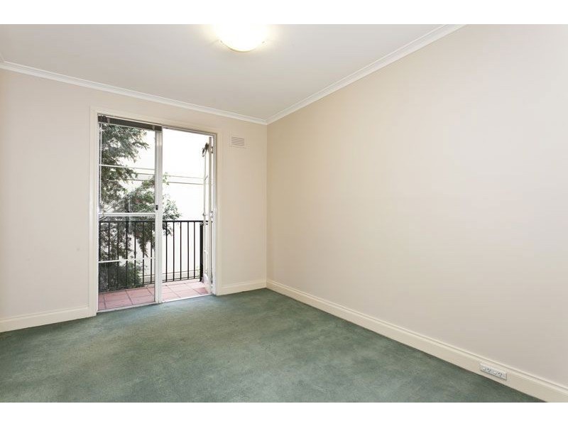 4/50 Leicester Street, Carlton VIC 3053