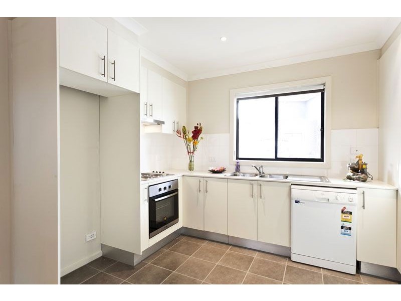 15/27 Golden Grove, Springvale South VIC 3172