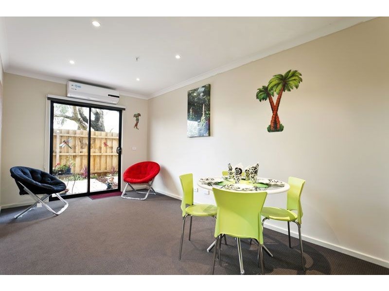 15/27 Golden Grove, Springvale South VIC 3172