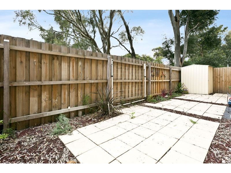 15/27 Golden Grove, Springvale South VIC 3172