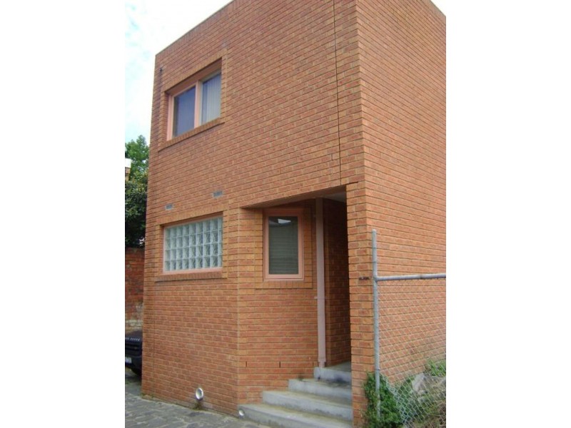 3 Moton Place, Carlton VIC 3053