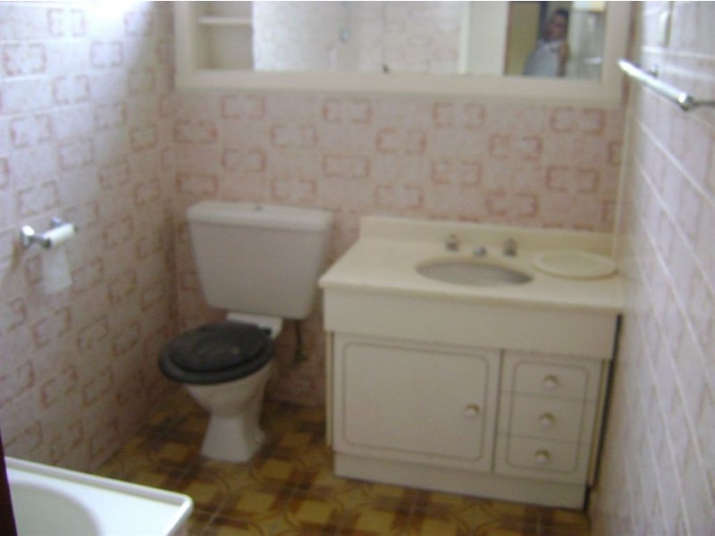 207 Bell Street, Coburg VIC 3058