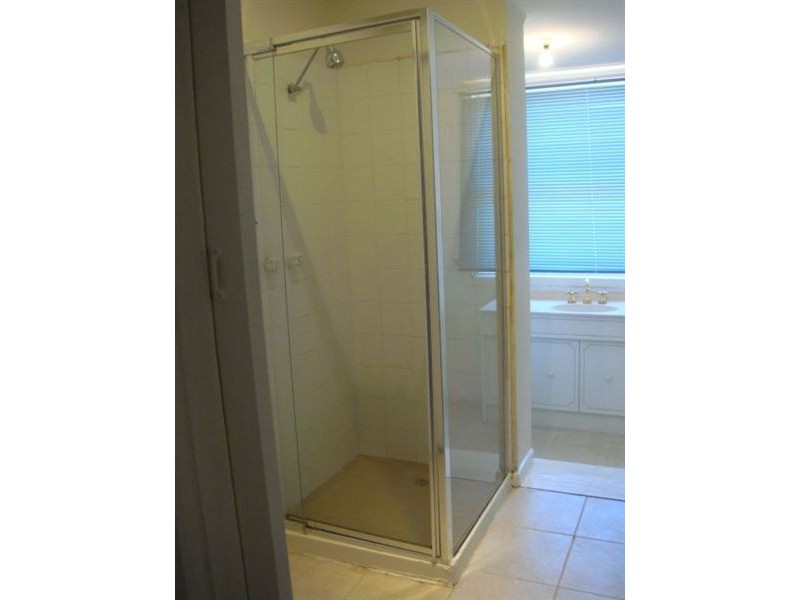 1/94 Whitelaw Street, Reservoir VIC 3073