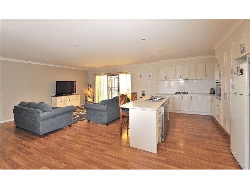 33 Belinda Court, South Morang VIC 3752