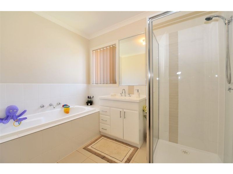 33 Belinda Court, South Morang VIC 3752