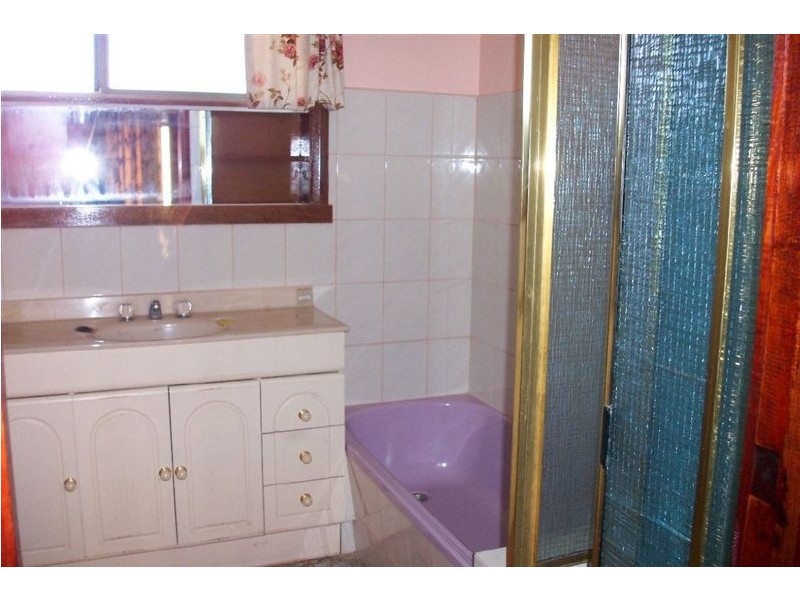 96 Dunne Street, Kingsbury VIC 3083