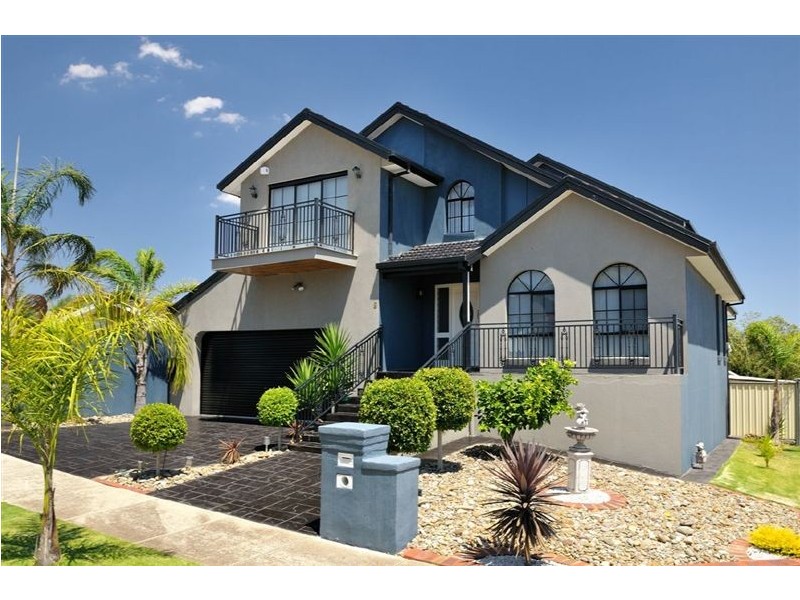 8 Mew Court, Mill Park VIC 3082