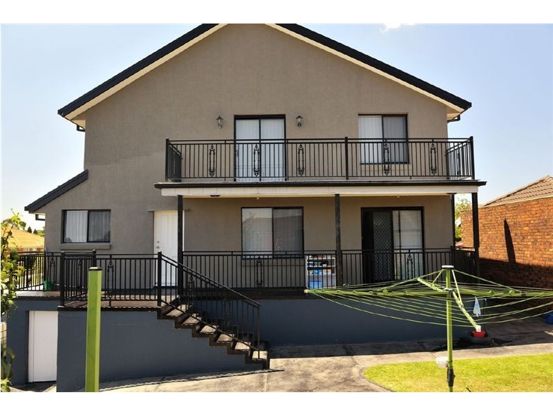 8 Mew Court, Mill Park VIC 3082
