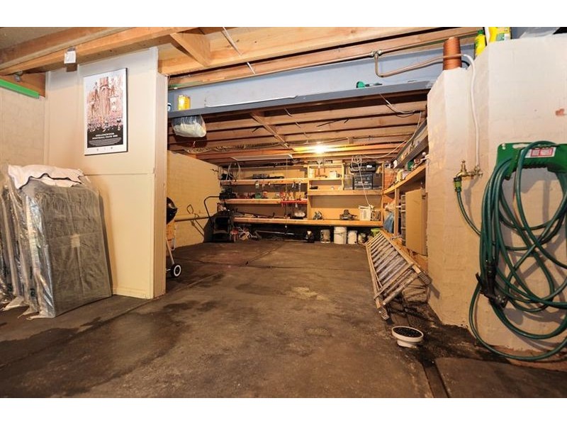8 Mew Court, Mill Park VIC 3082