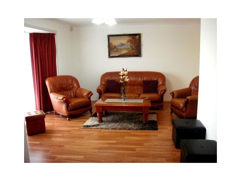 68 Woolnough Drive, Mill Park VIC 3082