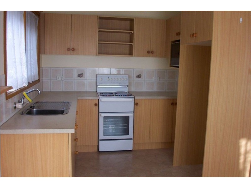 4 Von Nida Court, Mill Park VIC 3082