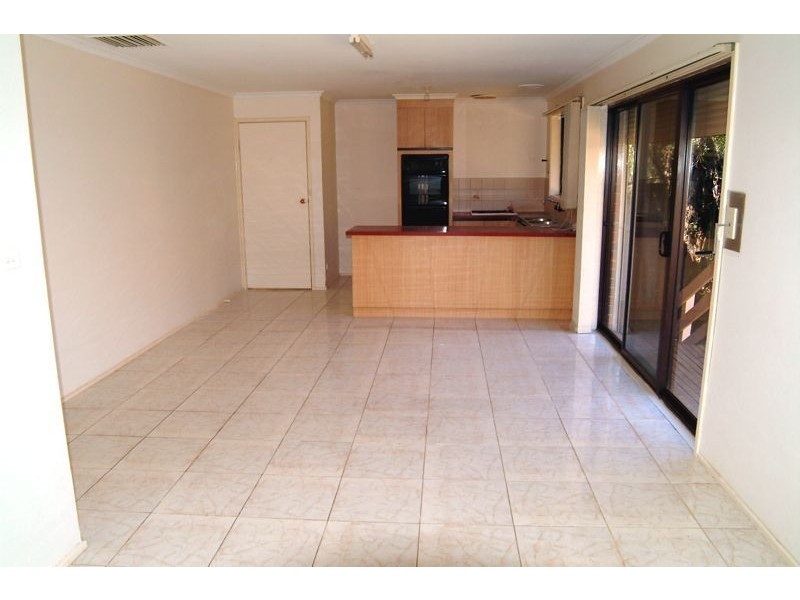 33 Jasmine Drive, Mill Park VIC 3082