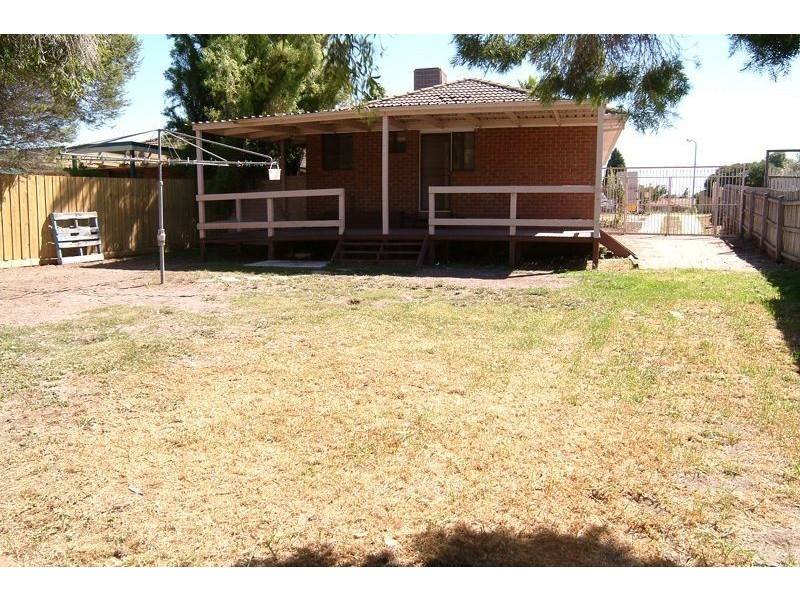 33 Jasmine Drive, Mill Park VIC 3082