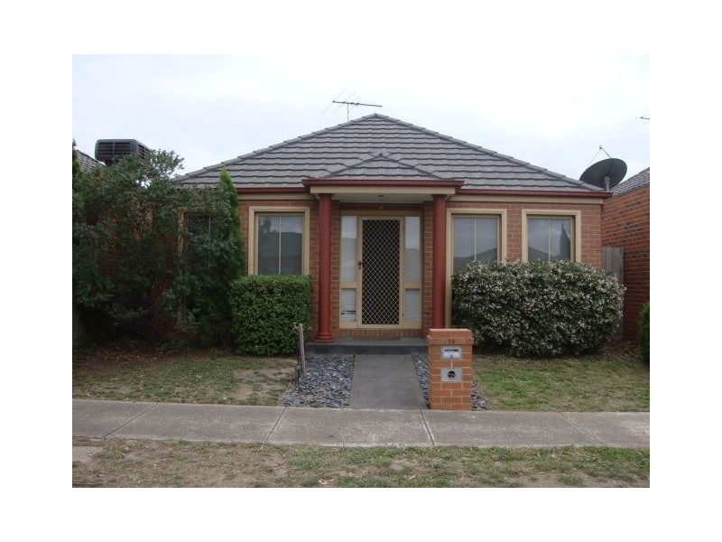 18 Nouvelle Grove, South Morang VIC 3752