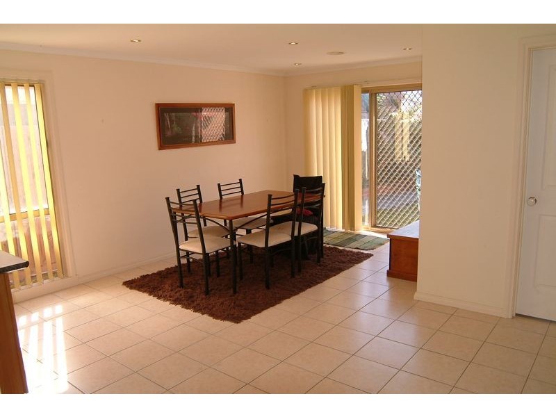 18 Nouvelle Grove, South Morang VIC 3752