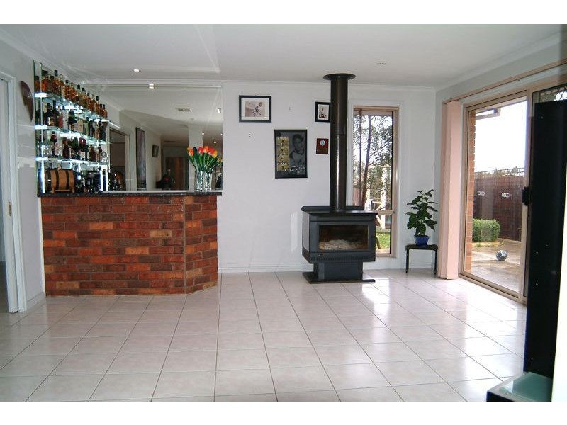 32 Carroll Crescent, Mill Park VIC 3082