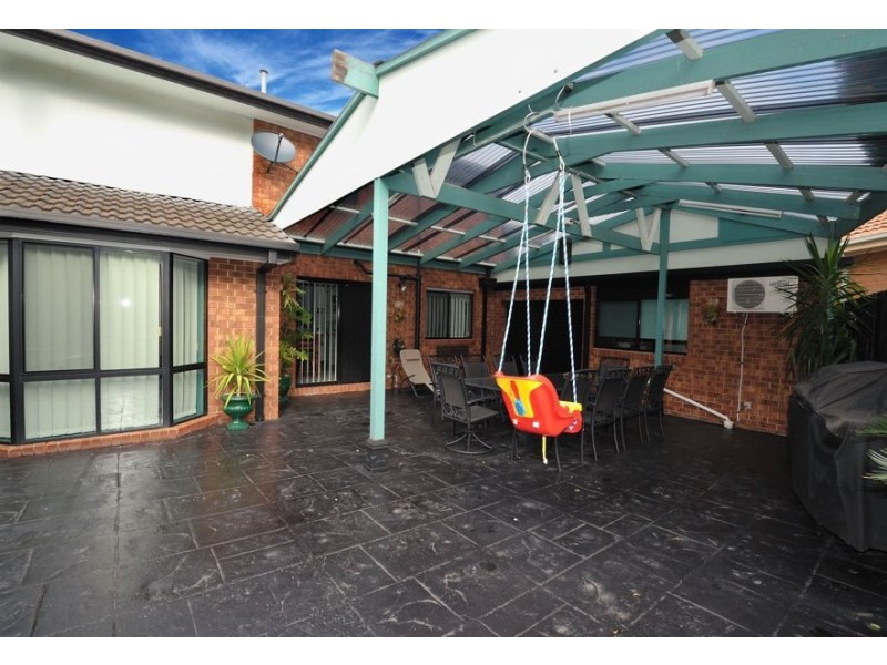 4 Mew Court, Mill Park VIC 3082