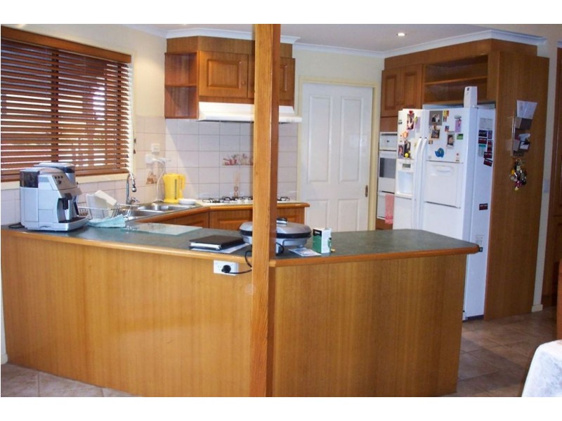 5 Cententary Drive, Mill Park VIC 3082