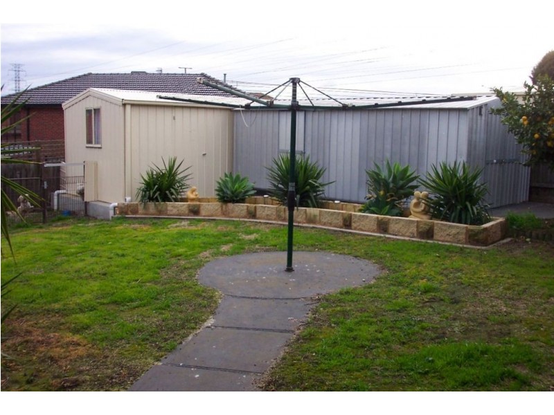 5 Cententary Drive, Mill Park VIC 3082