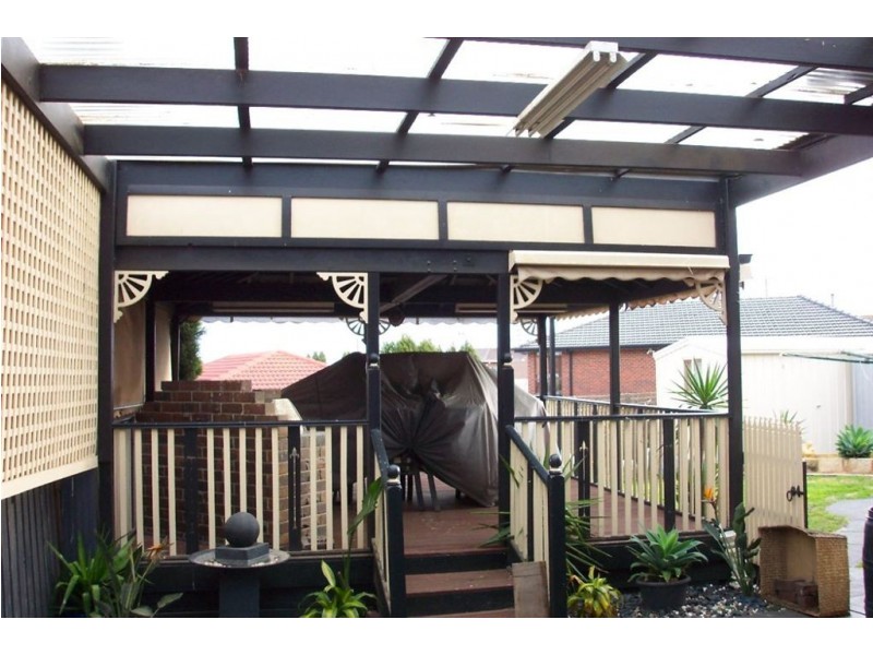 5 Cententary Drive, Mill Park VIC 3082