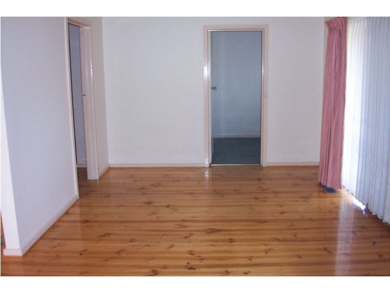 13 Golf Links Drive, Mill Park VIC 3082