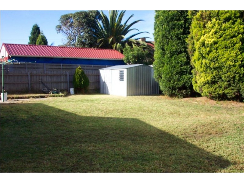 13 Golf Links Drive, Mill Park VIC 3082