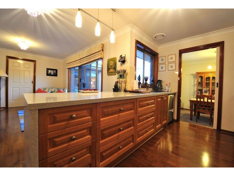 14 Henry Cable Court, Mill Park VIC 3082