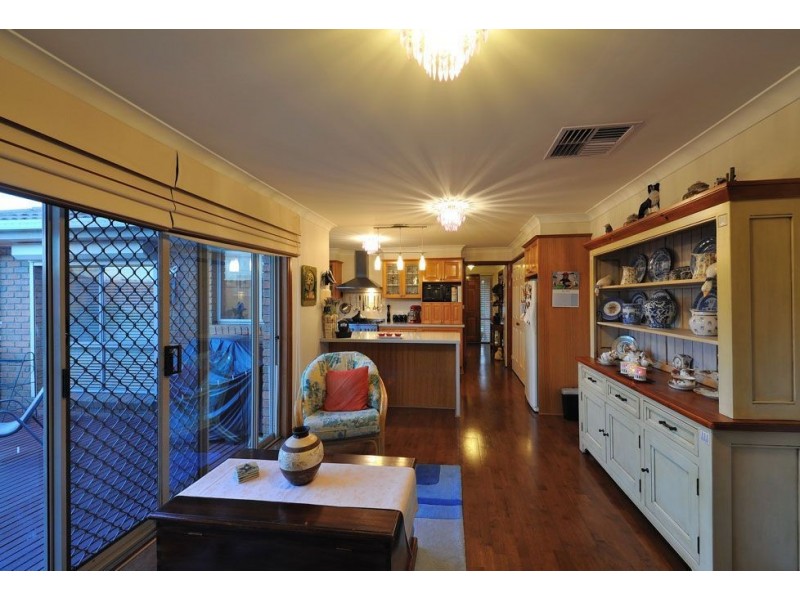 14 Henry Cable Court, Mill Park VIC 3082