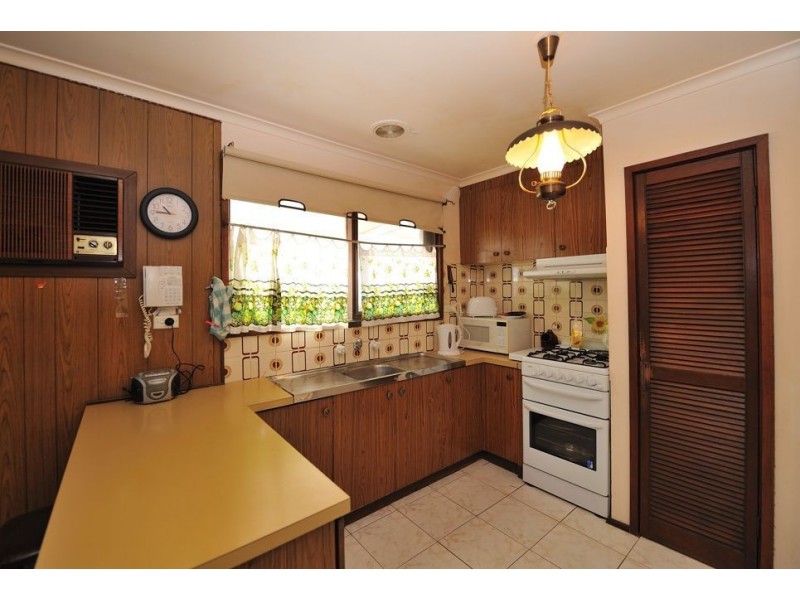 2 Moira Avenue, Reservoir VIC 3073