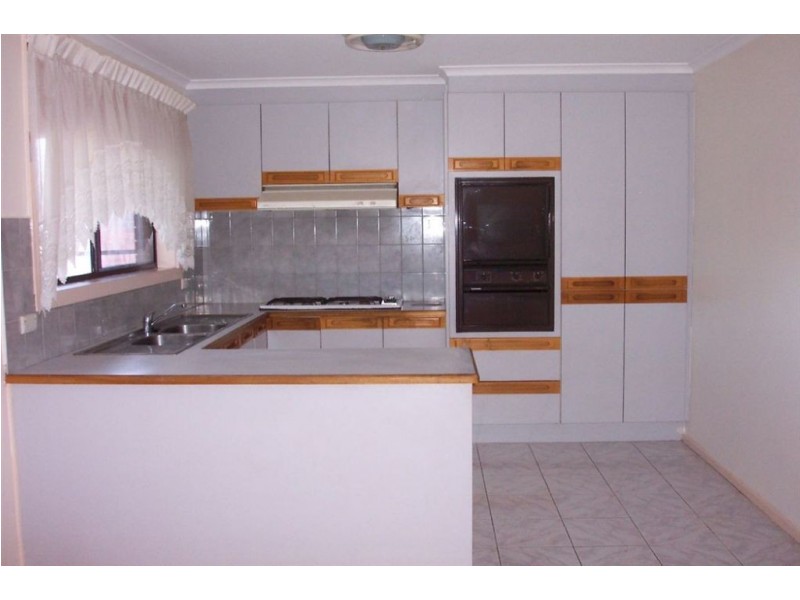 13 Golf Links Drive, Mill Park VIC 3082