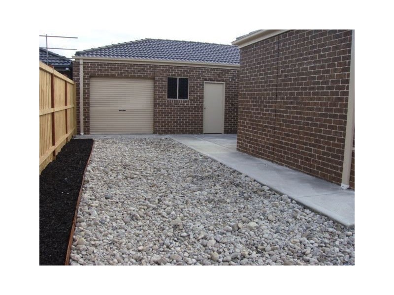 8 Taronga Way, South Morang VIC 3752