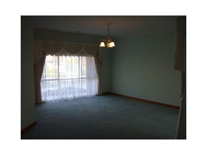 14 Oldfield Place, Epping VIC 3076
