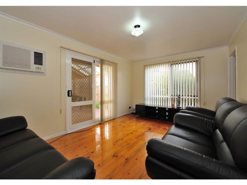1 Redcraze Rise, Mill Park VIC 3082