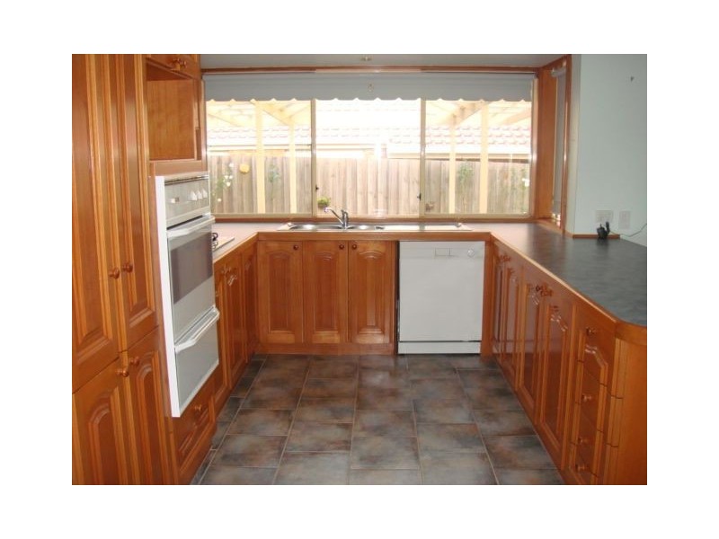 14 Oldfield Place, Epping VIC 3076