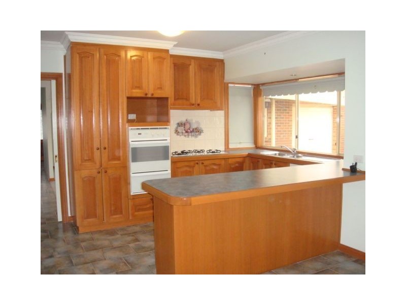 14 Oldfield Place, Epping VIC 3076