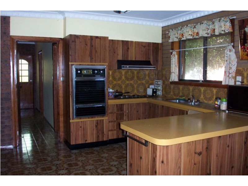 2/96 Dunne Street, Kingsbury VIC 3083