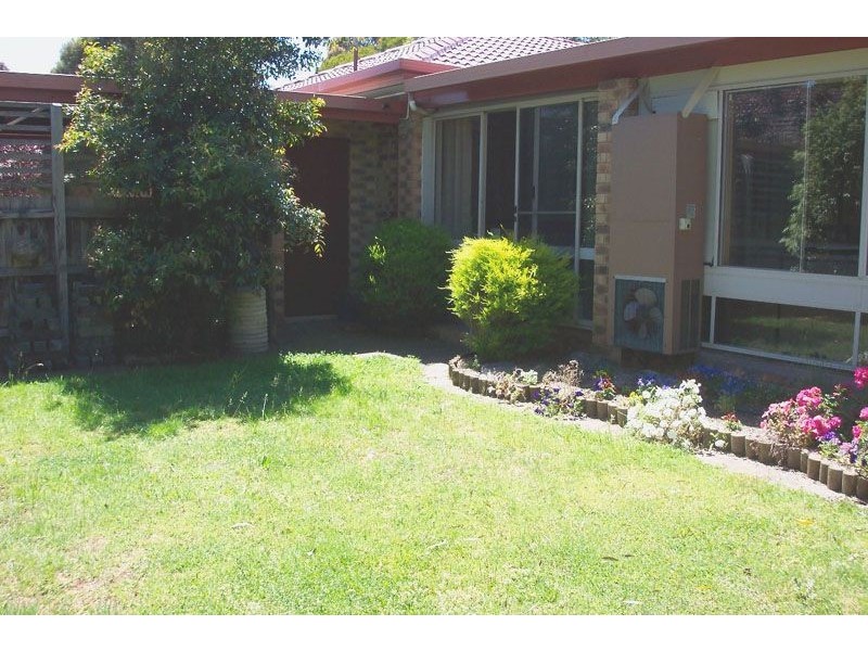 2 Ellerslie Court, Mill Park VIC 3082