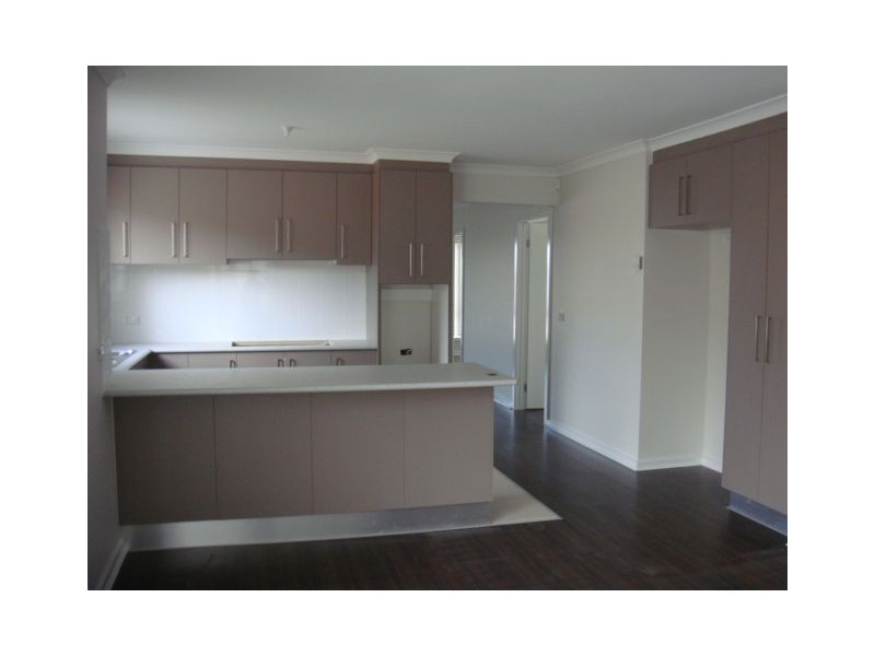 563 The Lakes Boulevard, South Morang VIC 3752