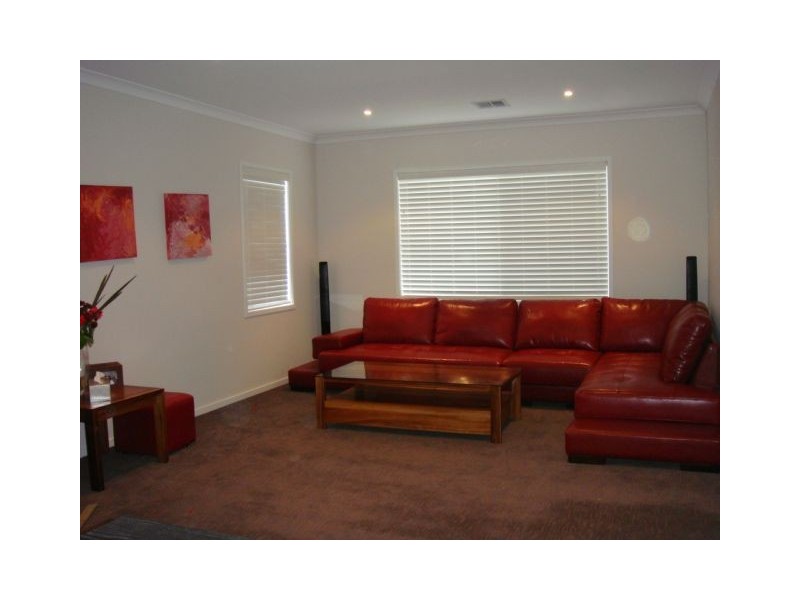 36 Serle Street, Doreen VIC 3754