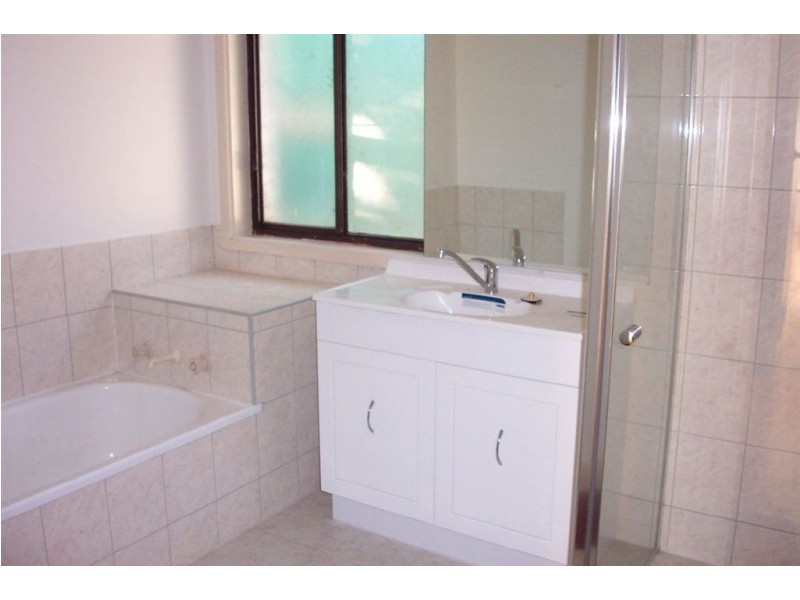 32 Maxwell Street, Lalor VIC 3075