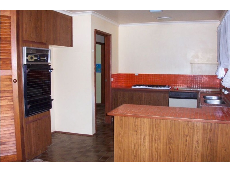 35 Madigan Crescent, Mill Park VIC 3082