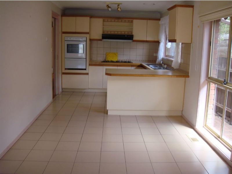 2 Albyn Court, Mill Park VIC 3082